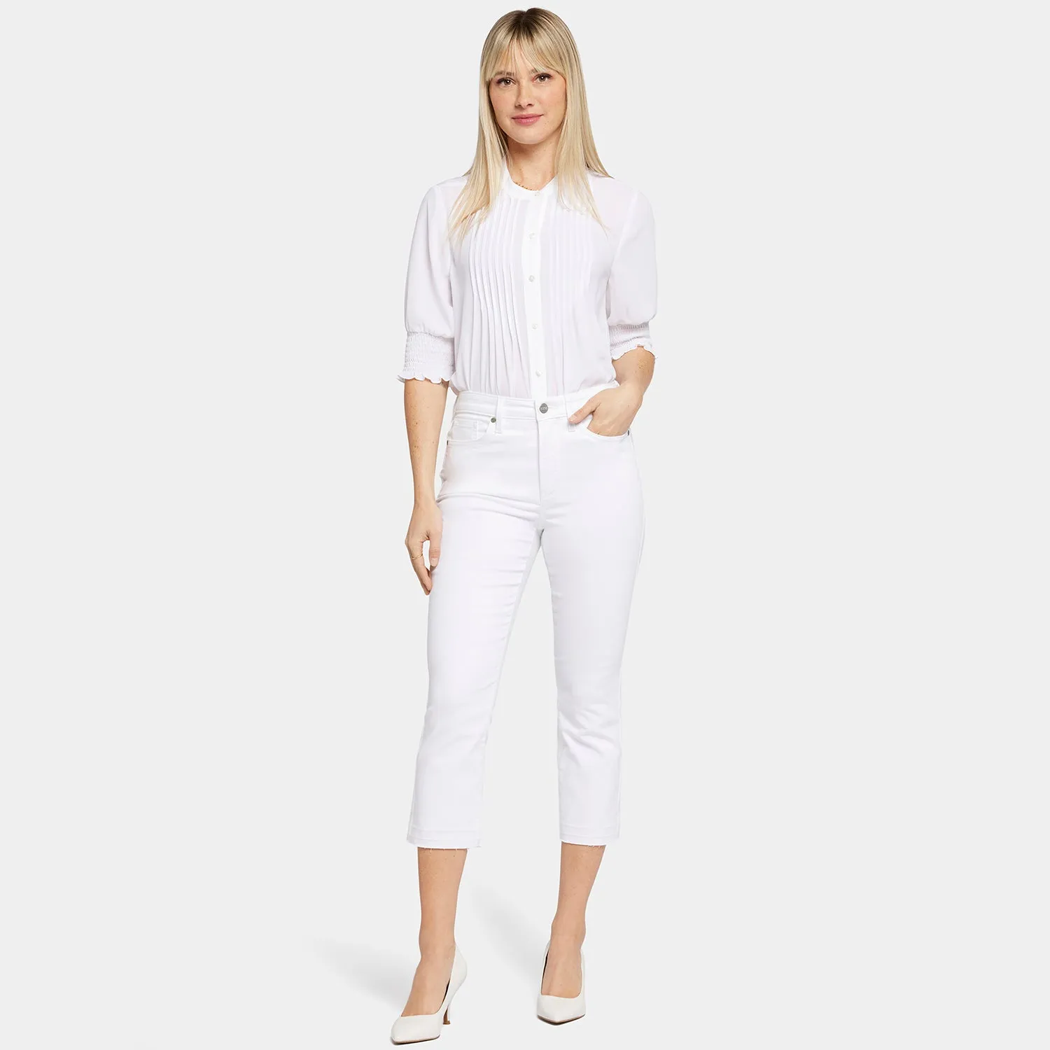 Chloe Capri Jeans In Petite - Optic White