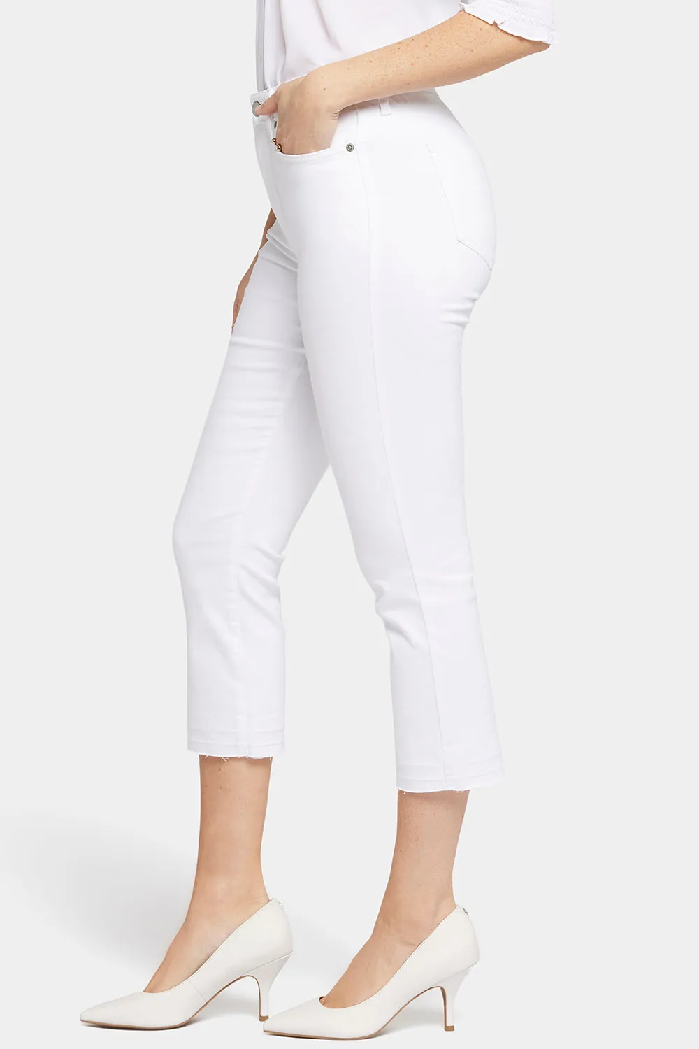 Chloe Capri Jeans In Petite - Optic White