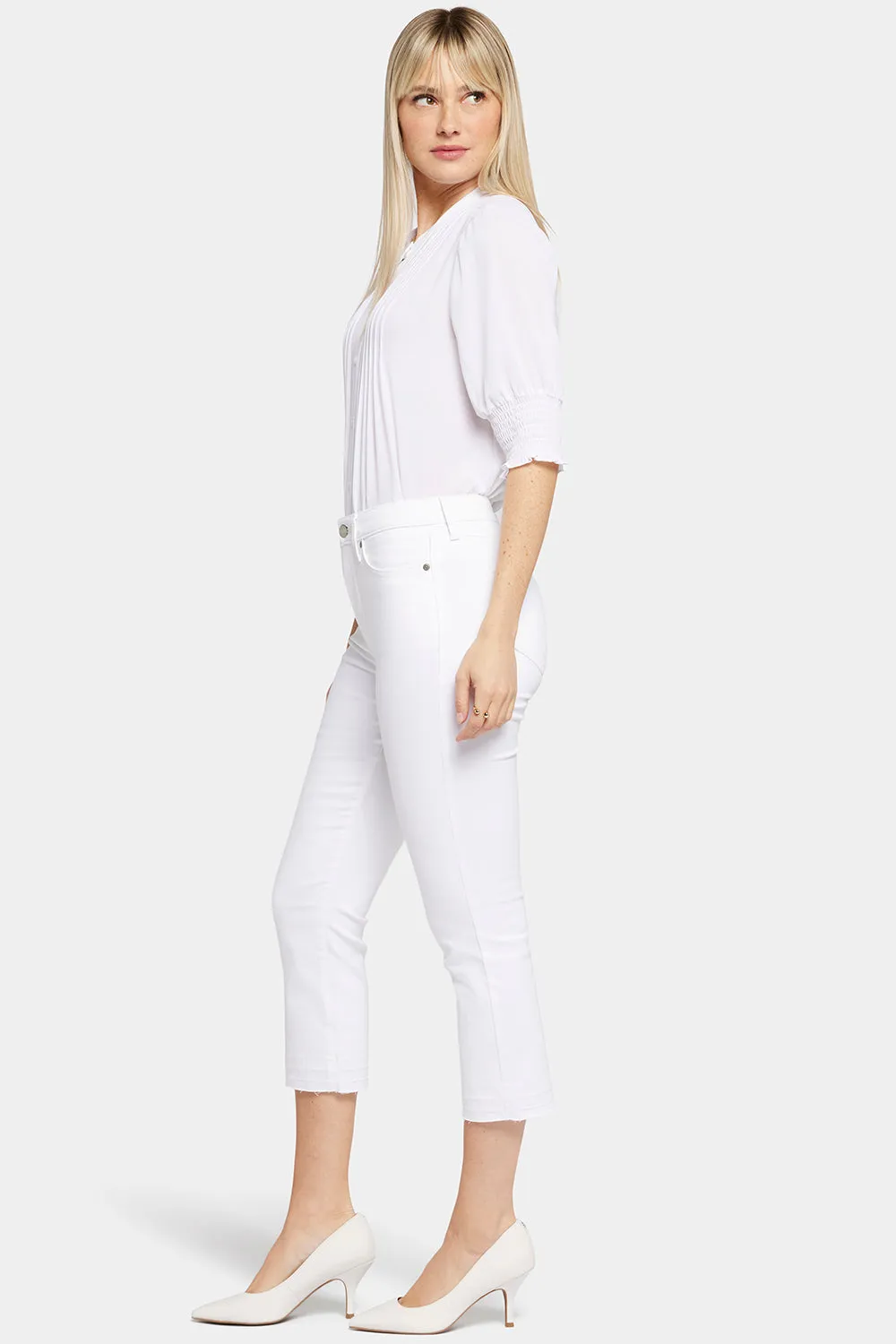 Chloe Capri Jeans In Petite - Optic White