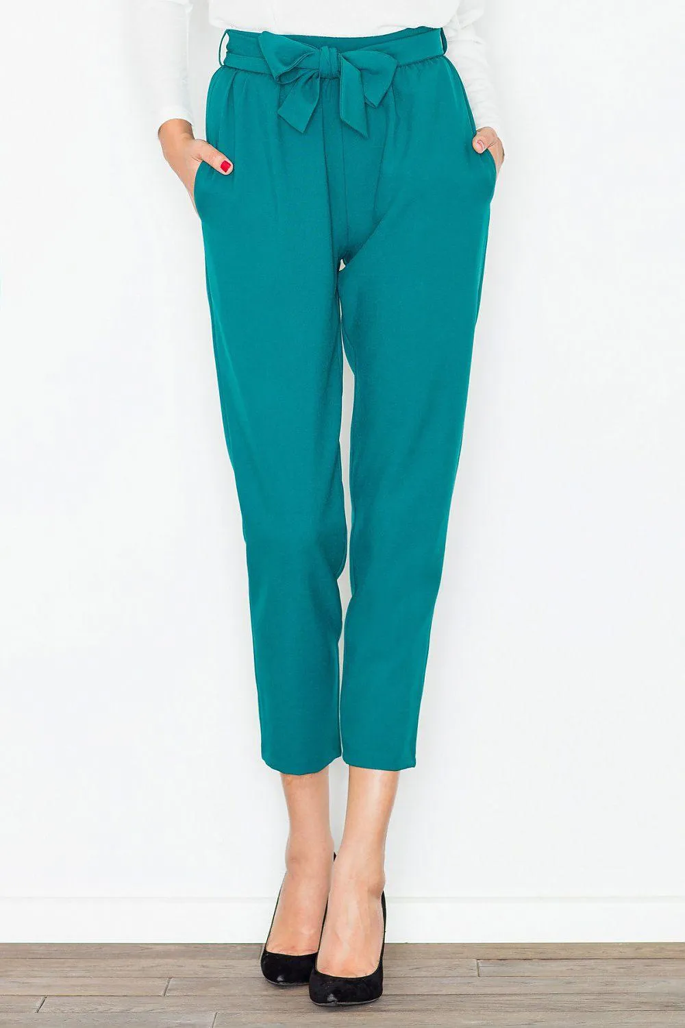 Elegant High-Waisted Trousers by Figl