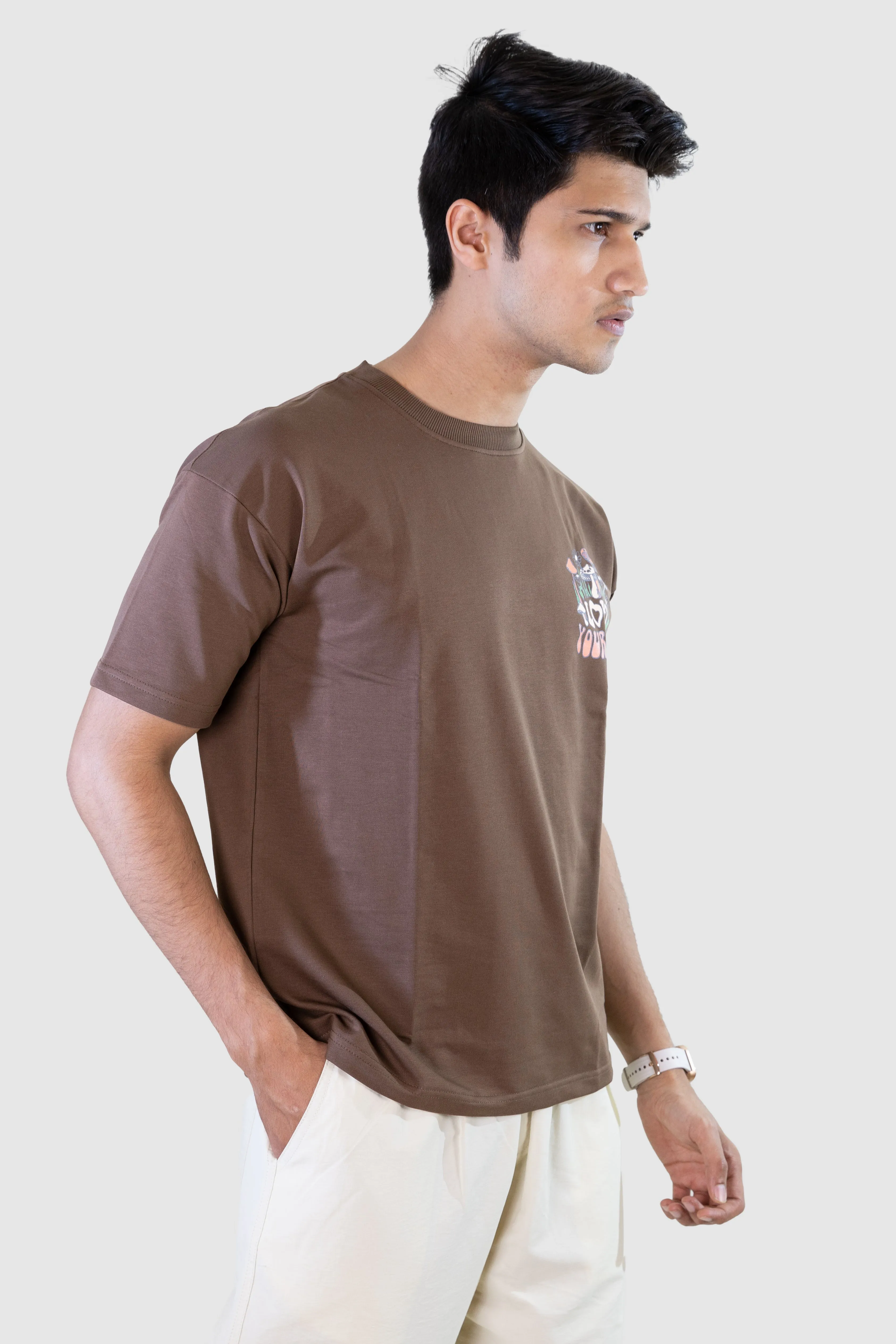 Love Yourself T-shirt: Brown