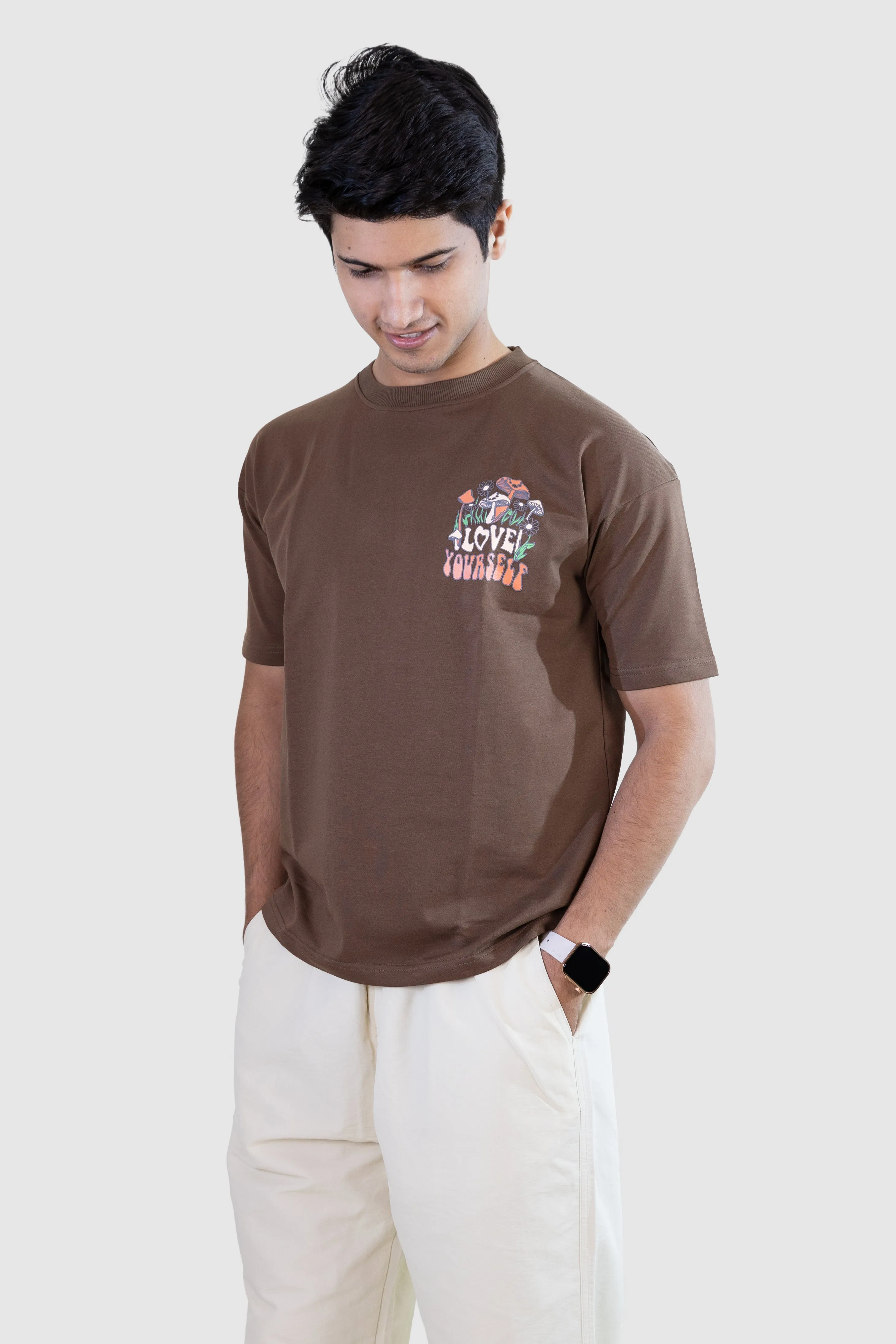 Love Yourself T-shirt: Brown