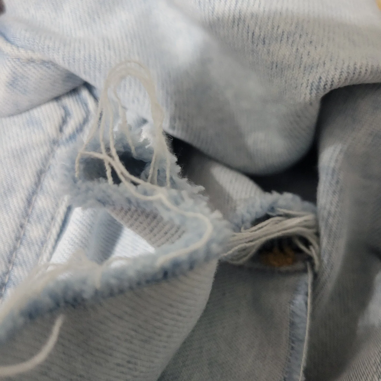 True Religion Jean Shorts Light Blue Bermuda Jorts Mid Rise Cutoff Big T Stretch Raw Hem Size 27